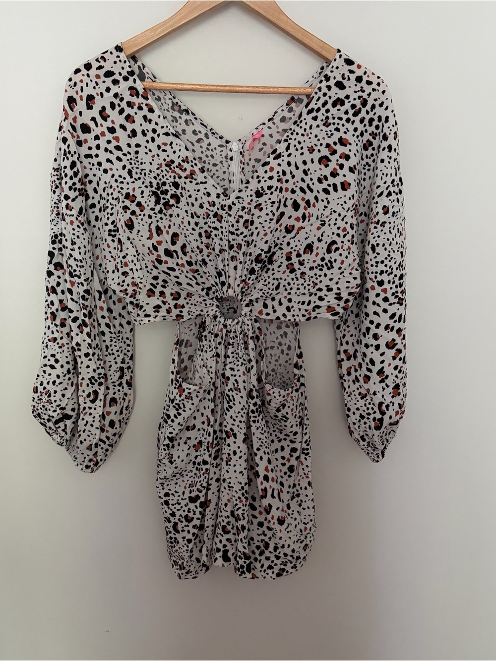 Victoria’s Secret Leopard Print Ring Front Cutout Romper‎ Balloon Sleeve Medium